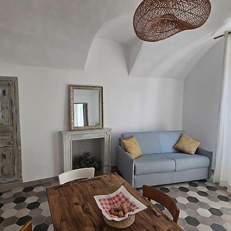 Car.Lo. Casa Vacanze Dolceacqua Exterior photo