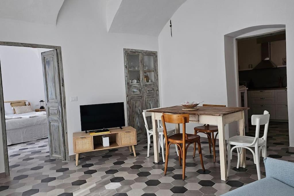 Car.Lo. Casa Vacanze Dolceacqua Exterior photo