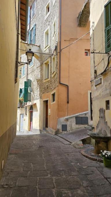 Car.Lo. Casa Vacanze Dolceacqua Exterior photo